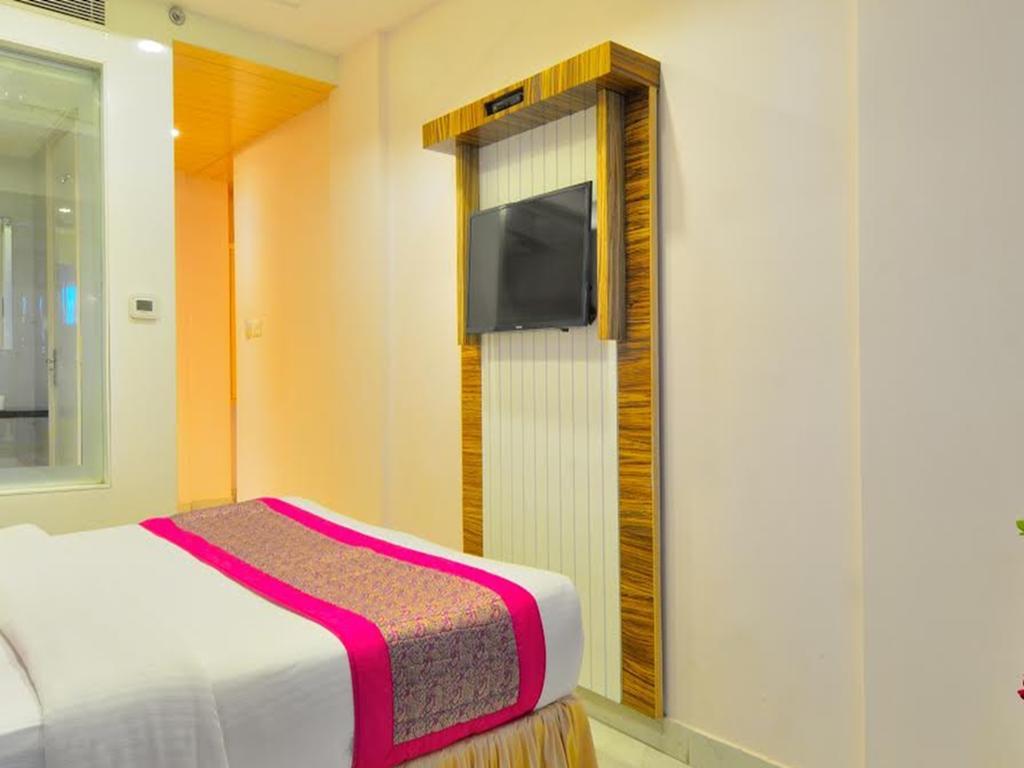 Aman Continental - 2Mins From Railway Station And 5 Mins From Metro Hotel Ню Делхи Екстериор снимка